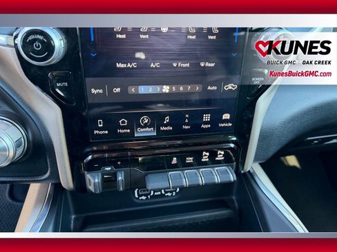 Used 2024 RAM 2500 Laramie image 21