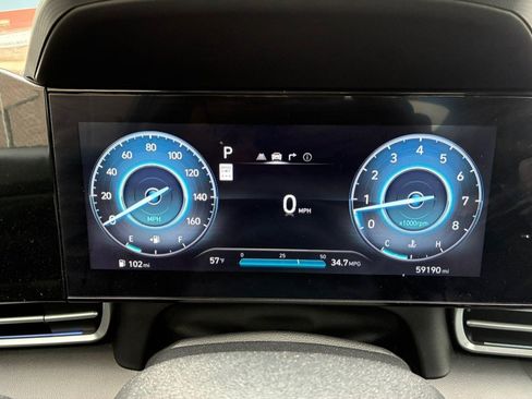 Used 2024 Hyundai Elantra SEL FWD image 7