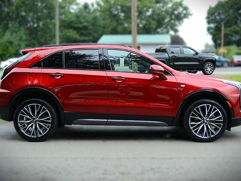 Used 2024 Cadillac XT4 Sport AWD/4WD image 4