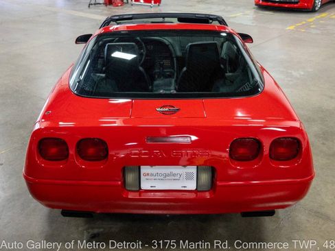 Used 1992 Chevrolet Corvette Coupe RWD image 6