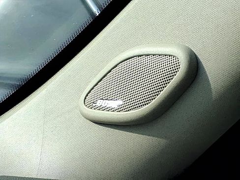 Used 2012 GMC Yukon SLT w/ SLT-2 Equipment Package image 18