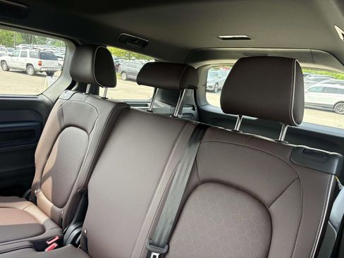 New 2025 Volkswagen ID. Buzz Pro S image 25