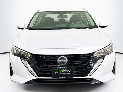 Used 2024 Nissan Sentra SV image 2