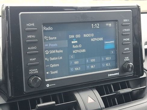 Used 2020 Toyota RAV4 LE image 18