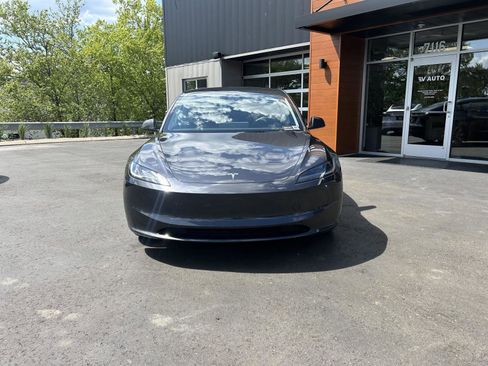 Used 2025 Tesla Model 3 Long Range AWD/4WD image 2