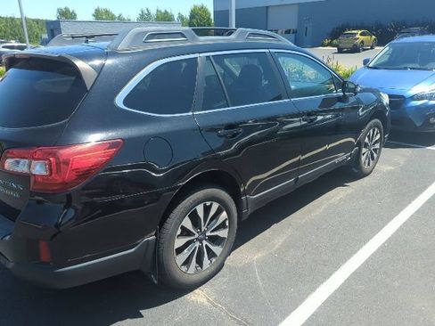 Used 2015 Subaru Outback 2.5i Limited AWD/4WD image 3