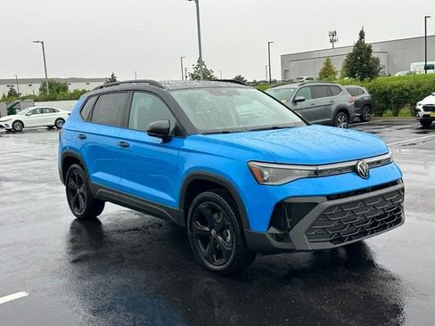 New 2026 Volkswagen Taos SE AWD/4WD image 3