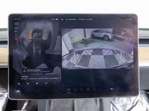 Used 2023 Tesla Model Y Performance image 38