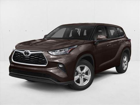 Used 2021 Toyota Highlander LE FWD image 1