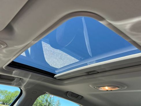 Used 2012 Chevrolet Impala LT w/ LT Sunroof Package FWD image 9