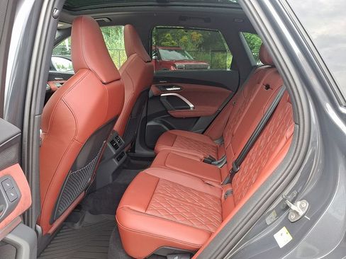 New 2026 Audi SQ5 Prestige AWD/4WD image 5