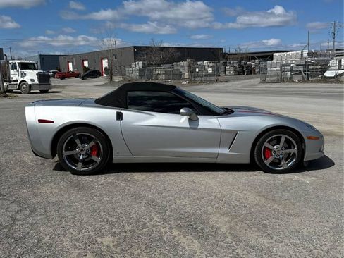 Used 2009 Chevrolet Corvette Convertible w/ Preferred Equipment Group RWD image 15
