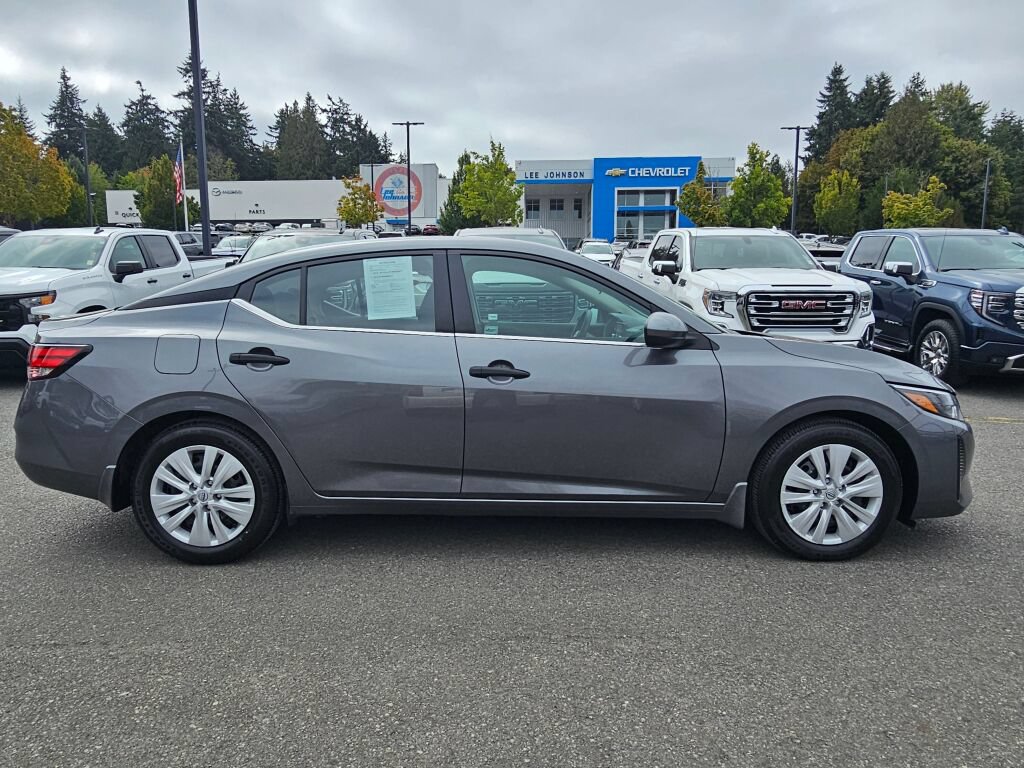 Used 2025 Nissan Sentra S FWD image 40