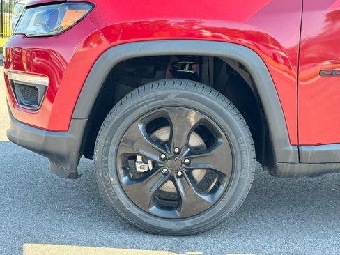 Used 2018 Jeep Compass Latitude w/ Popular Equipment Group AWD/4WD image 34