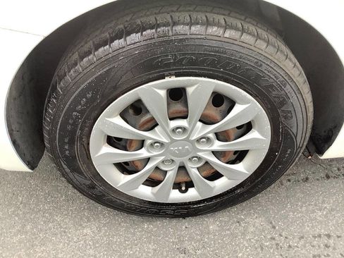 Used 2021 Kia Forte Sedan image 19