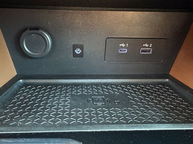 Certified 2025 Nissan Pathfinder Platinum AWD/4WD image 37