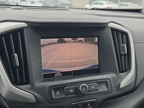 Used 2024 GMC Terrain SLE w/ Driver Convenience Package FWD image 24