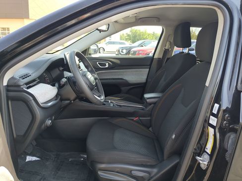 Used 2022 Jeep Compass Sport AWD/4WD image 17