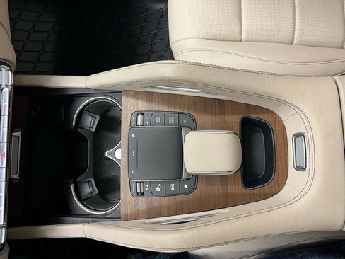 Used 2022 Mercedes-Benz GLE 350 4MATIC w/ AMG Line Exterior image 23