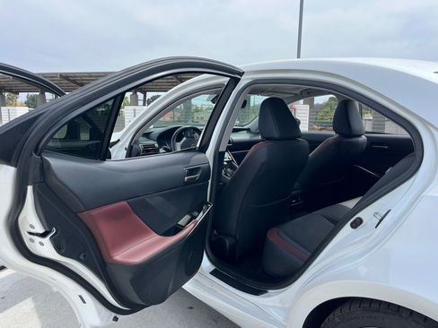 Used 2017 Lexus IS 200t w/ Navigation System Package image 11