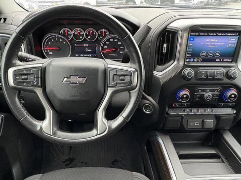 Used 2021 Chevrolet Silverado 1500 LT Trail Boss image 15