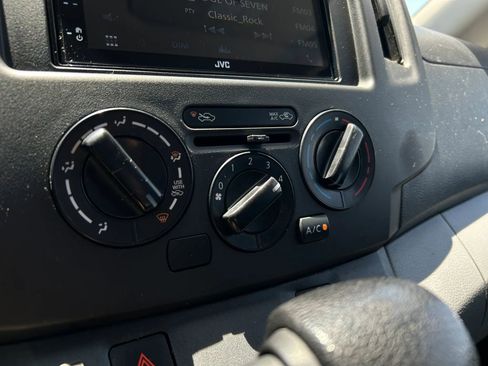 Used 2015 Nissan NV200 S FWD image 15