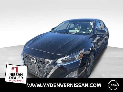 Used 2024 Nissan Altima 2.5 SL image 1