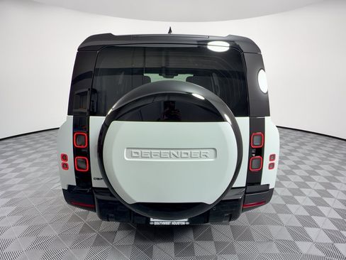Used 2026 Land Rover Defender 130 S AWD/4WD image 11