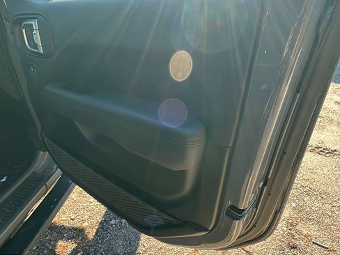 Used 2021 Jeep Wrangler Unlimited Sahara image 18