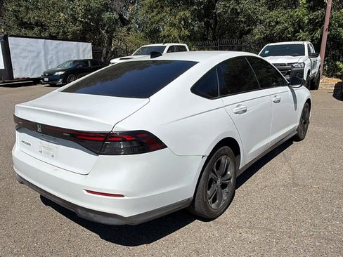 Used 2025 Honda Accord SE image 5