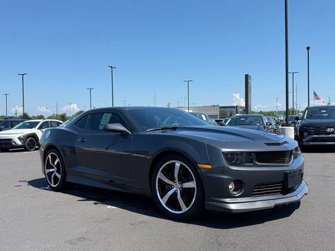Used 2010 Chevrolet Camaro SS w/ RS Package RWD image 3