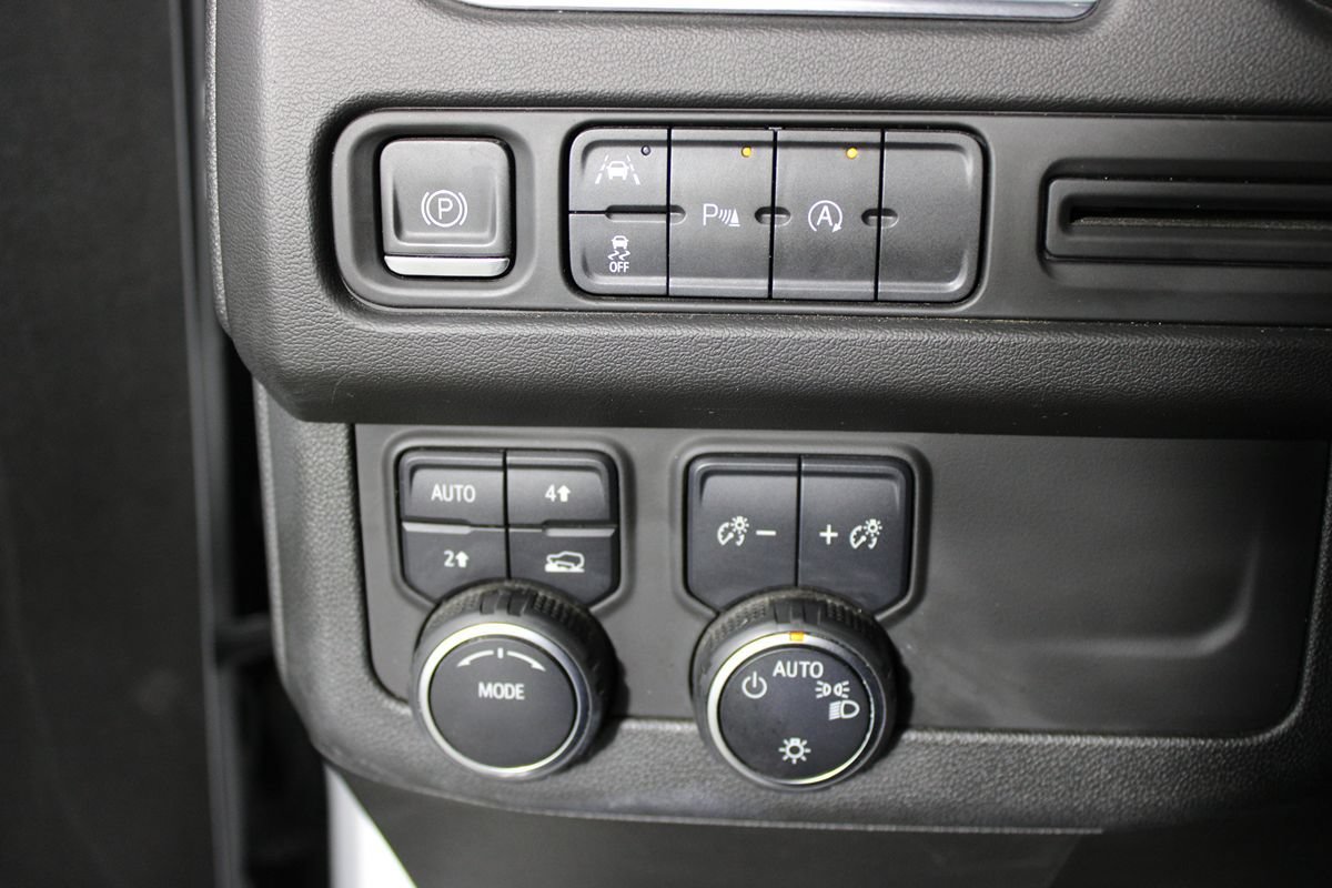 Used 2023 Chevrolet Suburban LT AWD/4WD image 11