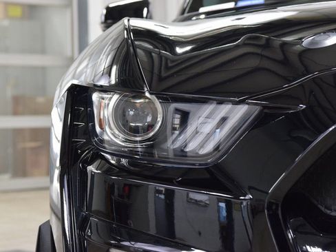 Used 2022 Ford Mustang Shelby GT500 w/ Technology Package image 12