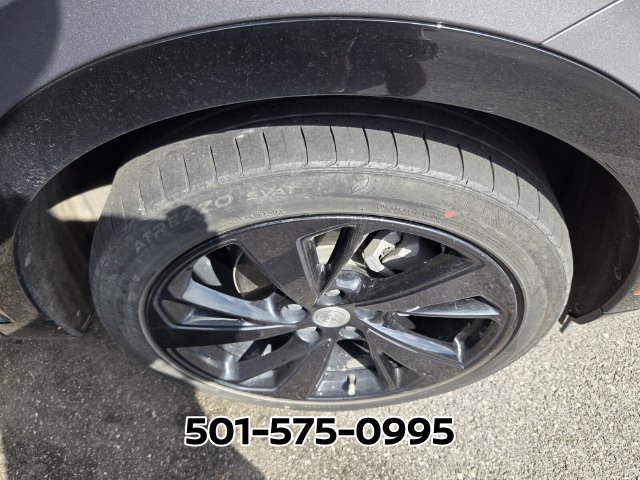 Used 2021 Buick Envision Essence w/ Sport Touring Package FWD image 6