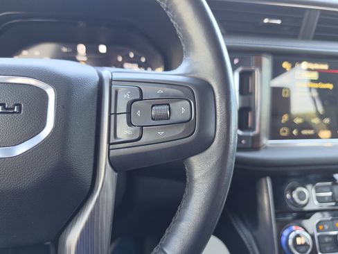 Used 2023 GMC Yukon XL Denali Ultimate AWD/4WD image 24
