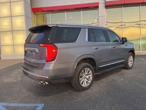 Used 2021 GMC Yukon Denali image 3