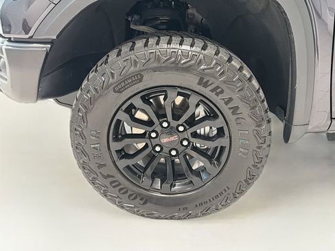 Certified 2023 GMC Sierra 1500 AT4X image 27