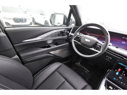 New 2026 Cadillac Escalade IQ Sport 2 w/ LPO, ONYX Package AWD/4WD image 8