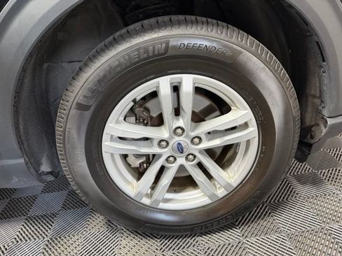 Used 2021 Ford Explorer XLT w/ Equipment Group 202A AWD/4WD image 46