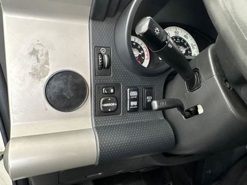 Used 2014 Toyota FJ Cruiser 4WD w/ Convenience Package image 37