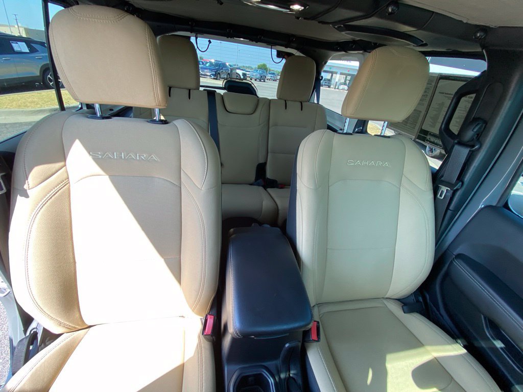 Used 2022 Jeep Wrangler Unlimited Sahara AWD/4WD image 26