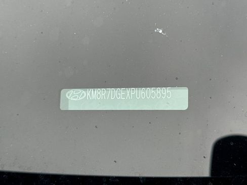 Used 2023 Hyundai Palisade Calligraphy image 3