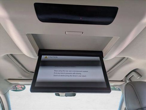 Certified 2022 Toyota Sienna Limited image 19