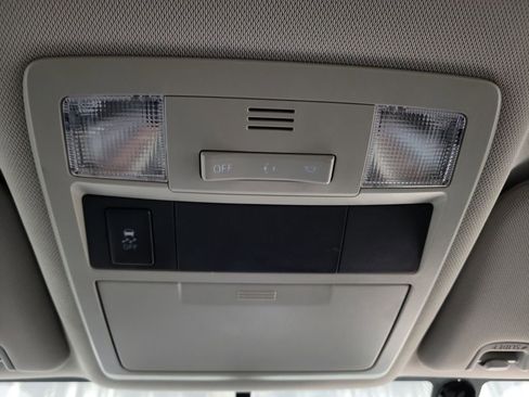 Used 2016 Toyota Tacoma SR5 image 19