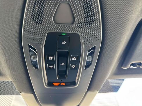 New 2025 Porsche Macan 4S Electric AWD/4WD image 27