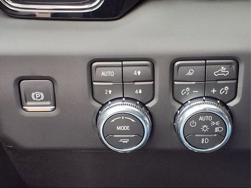 New 2026 GMC Sierra 2500 AT4 w/ AT4 Premium Plus Package image 17