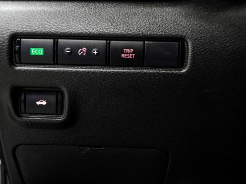 Used 2024 Nissan Sentra SV image 33