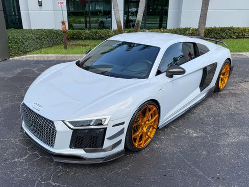 Used 2017 Audi R8 V10 plus AWD/4WD image 5
