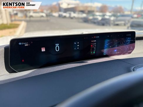 Used 2025 Ford Expedition Platinum image 18