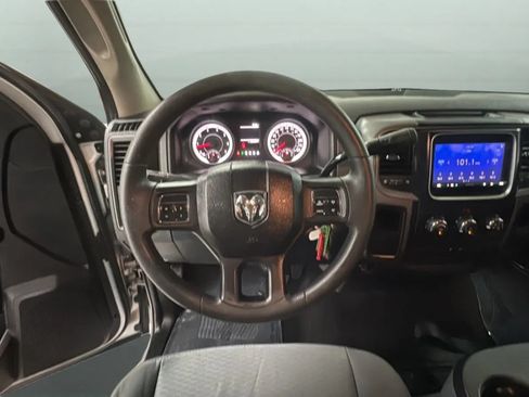 Used 2013 RAM 1500 Express RWD image 21